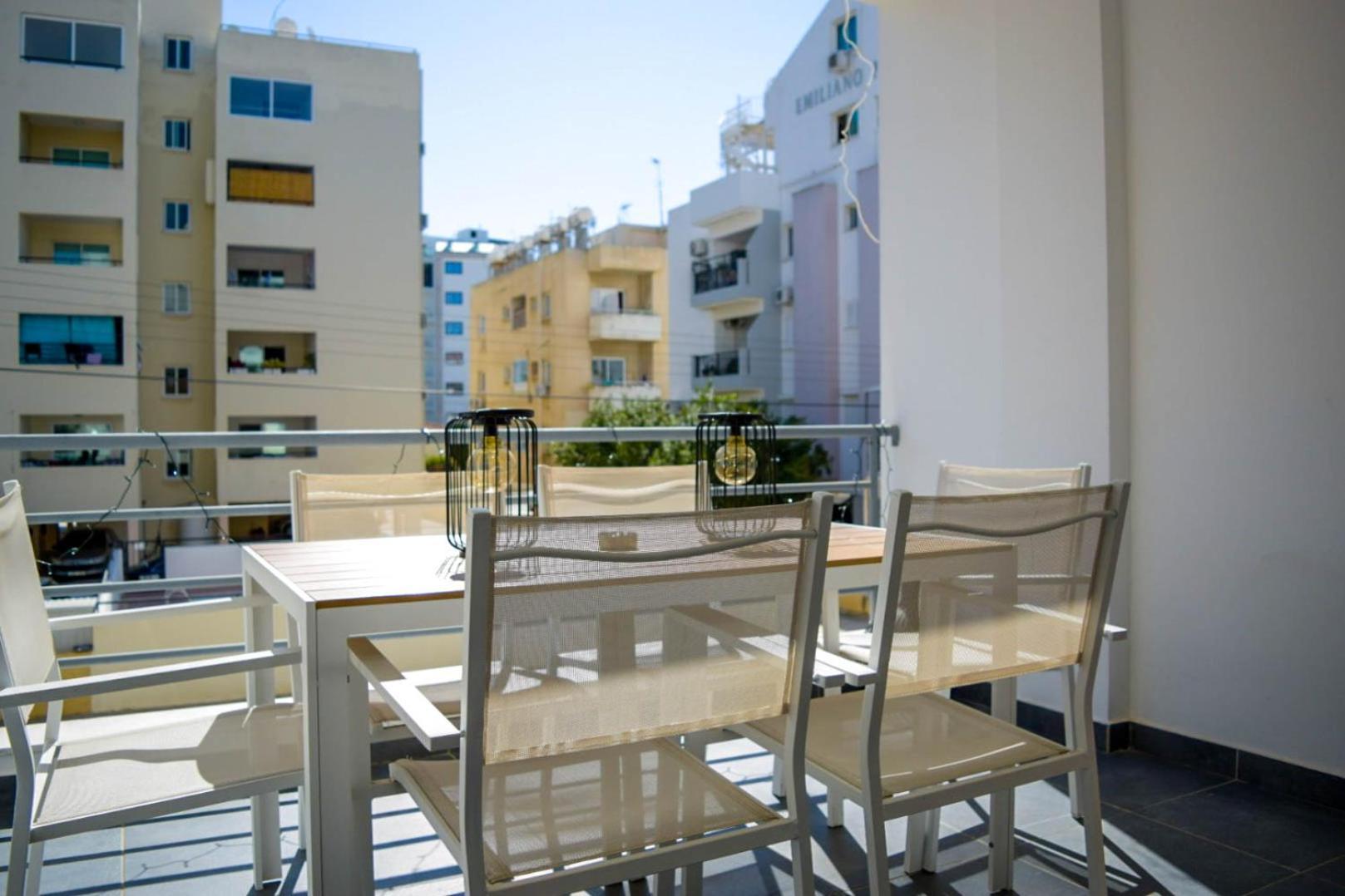Shlomi Apartment Larnaca Esterno foto